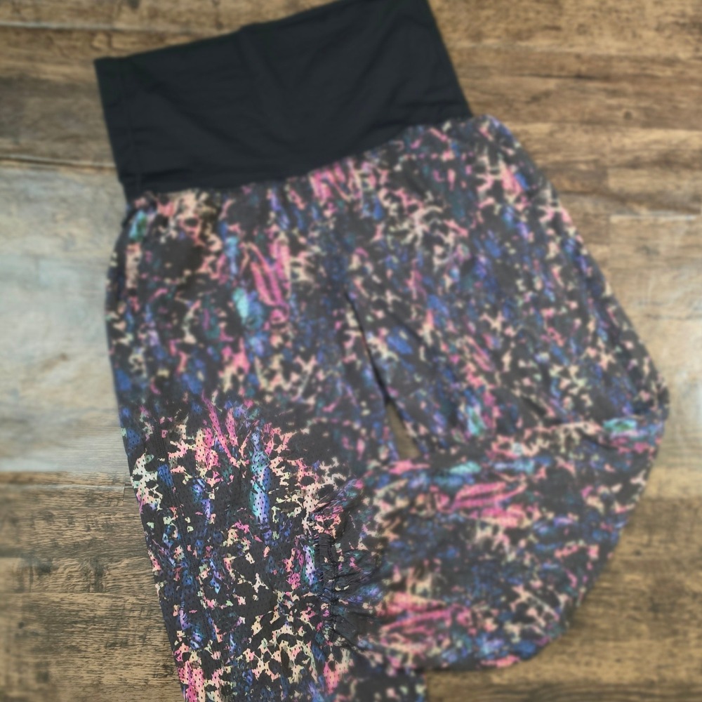 LULULEMON Jogger Pants Womens M Multicolor Abstract Mesh High Rise Activewear